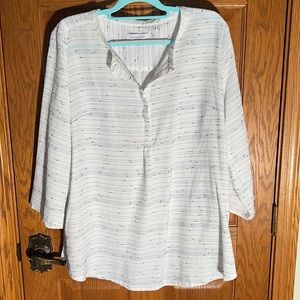 Quarter button front closure